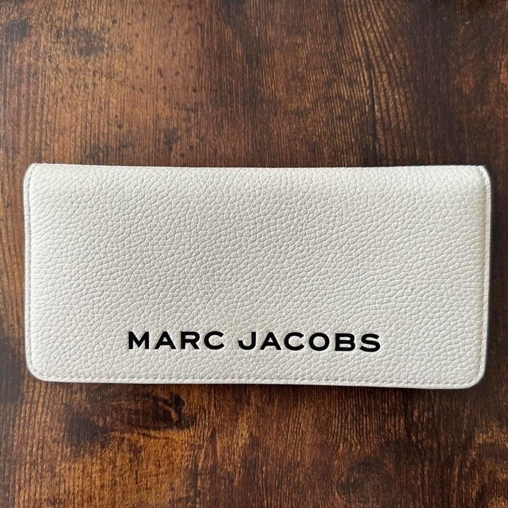 Marc Jacobs White/Black Leather Walllet